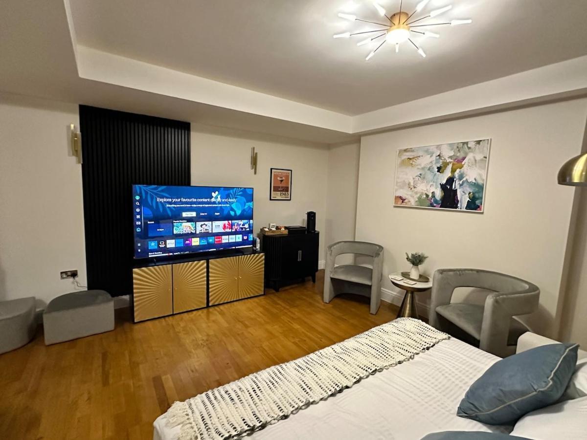 Elegant Apartament *